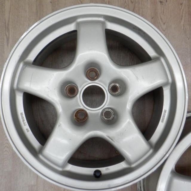 Nissan genuine
Wheel only two
Skyline R32
GTS-t / HCR32
Original wheel