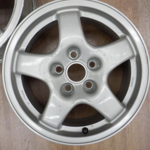 Nissan genuine
Wheel only two
Skyline R32
GTS-t / HCR32
Original wheel