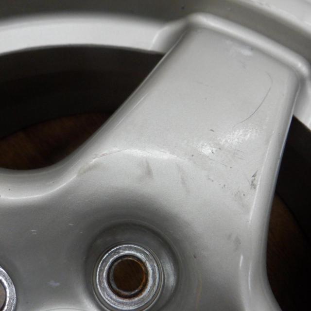 Nissan genuine
Wheel only two
Skyline R32
GTS-t / HCR32
Original wheel