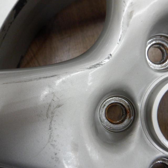 Nissan genuine
Wheel only two
Skyline R32
GTS-t / HCR32
Original wheel