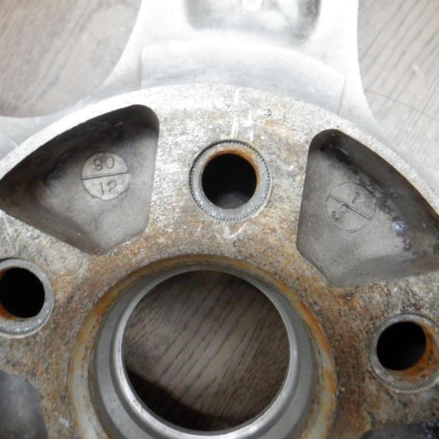 Nissan genuine
Wheel only two
Skyline R32
GTS-t / HCR32
Original wheel