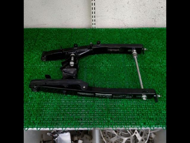 Genuine Honda swingarm
Guromu (JC61)