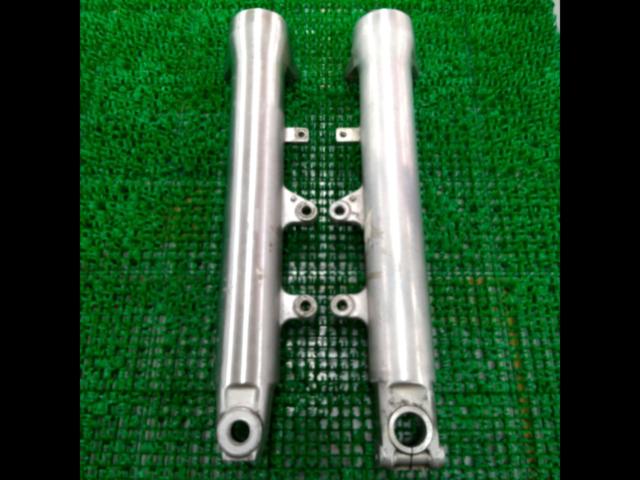 Slightly flawed genuine Suzuki outer tube
GSX400 impulse