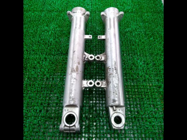 Slightly flawed genuine Suzuki outer tube
GSX400 impulse