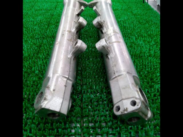 Slightly flawed genuine Suzuki outer tube
GSX400 impulse