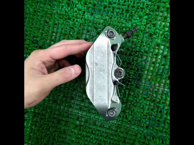 Genuine Ducati Brembo caliper set (left and right)
General-purpose 100mm pitch