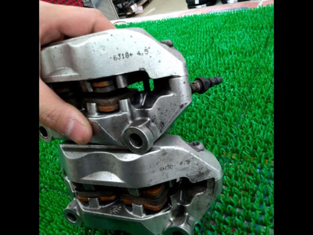 Genuine Ducati Brembo caliper set (left and right)
General-purpose 100mm pitch