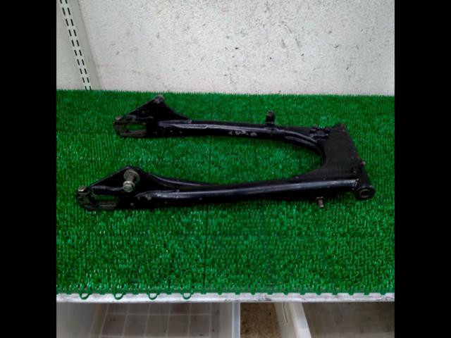 Genuine Suzuki swingarm
GSX250E