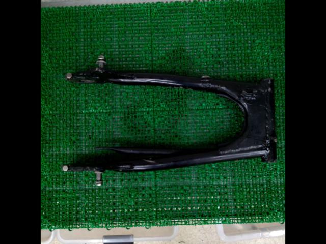 Genuine Suzuki swingarm
GSX250E