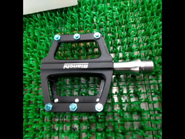 BIANCHI PEDAL CNC AL6061 フラットペダル ブラック