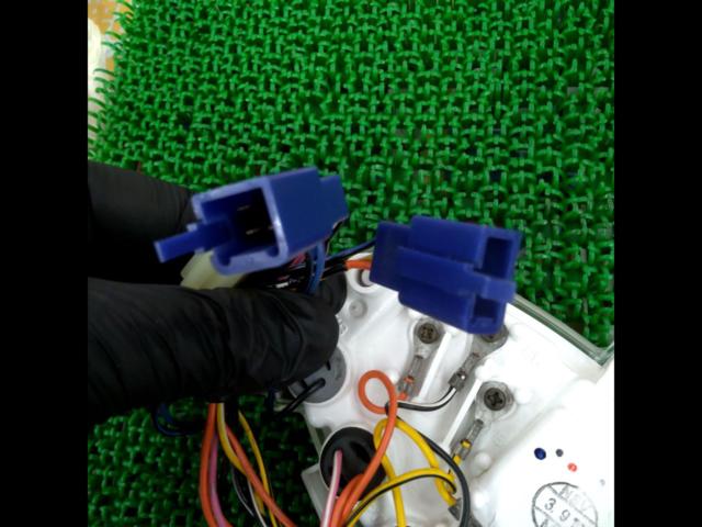 SUZUKI genuine speedometer
Address V50