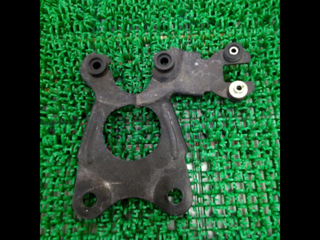 Genuine Yamaha meter bracket
YB-1