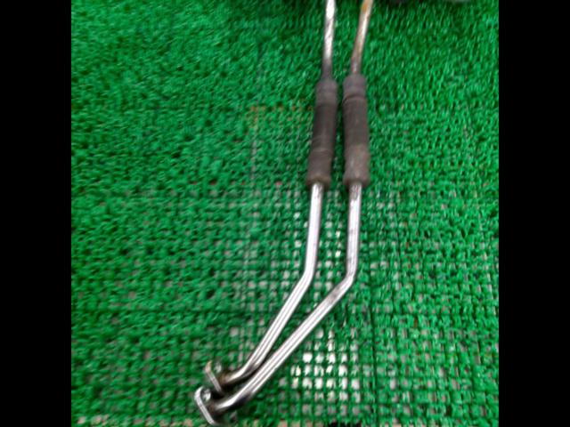 A Kawasaki genuine oil cooler with a minor issue.
Zephyr 400 ??