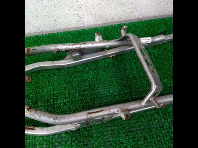 Genuine Honda seat rails
CBR250RR / MC22