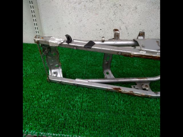 Genuine Honda seat rails
CBR250RR / MC22