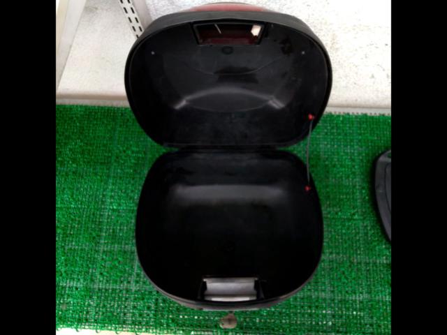 SUZUKI x GIVI
E260 mono lock case