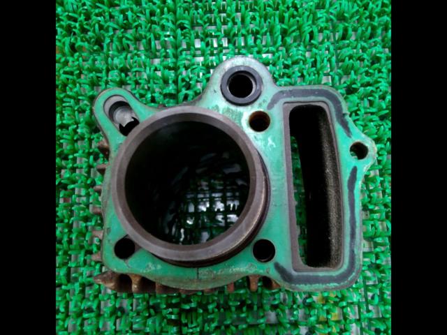 14. Slightly flawed genuine Honda cylinder
Magna 50