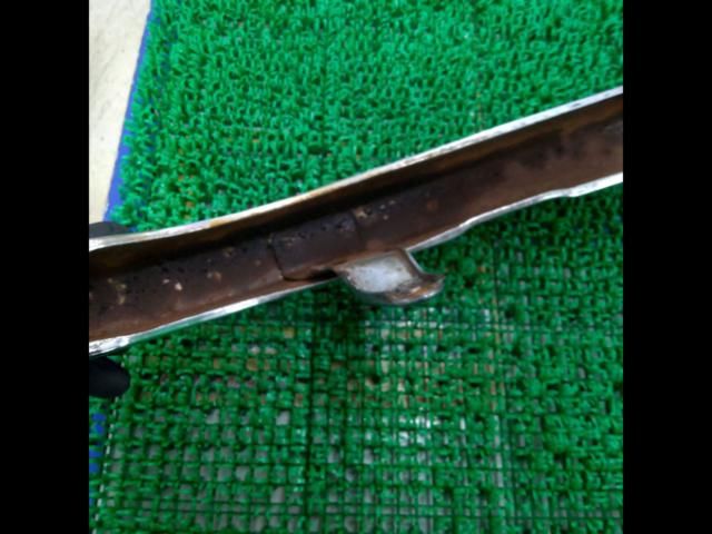 Genuine Suzuki parts
Chain guard
Glass Tracker