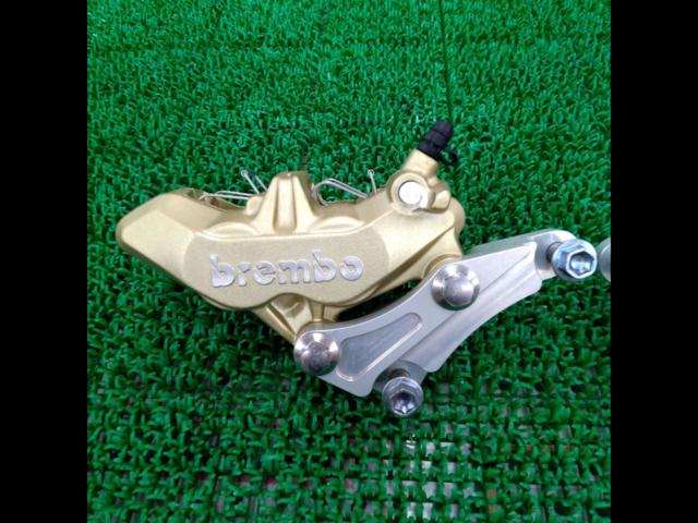 Brembo 4-pot casting caliper
4-PAD type
65mm pitch
Support included for ZX12R