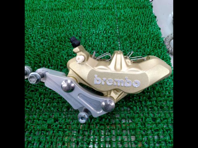 Brembo 4-pot casting caliper
4-PAD type
65mm pitch
Support included for ZX12R