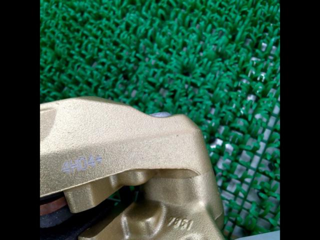 Brembo 4-pot casting caliper
4-PAD type
65mm pitch
Support included for ZX12R