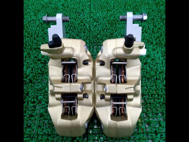 Brembo 4-pot casting caliper
4-PAD type
65mm pitch
Support included for ZX12R