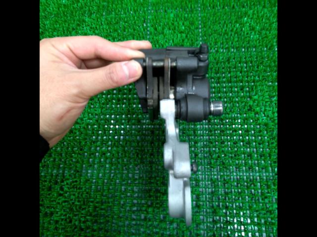 YAMAHA
Genuine rear brake caliper for YZF-R7