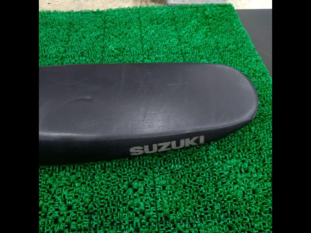Genuine Suzuki seat
DR-Z400SM