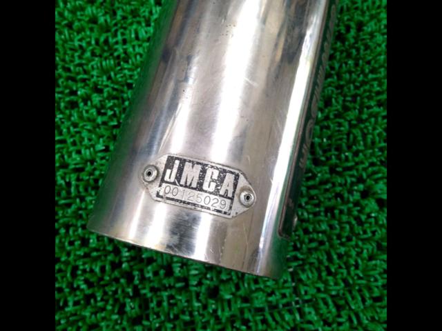 YOSHIMURA slip-on silencer
Zephyr 400