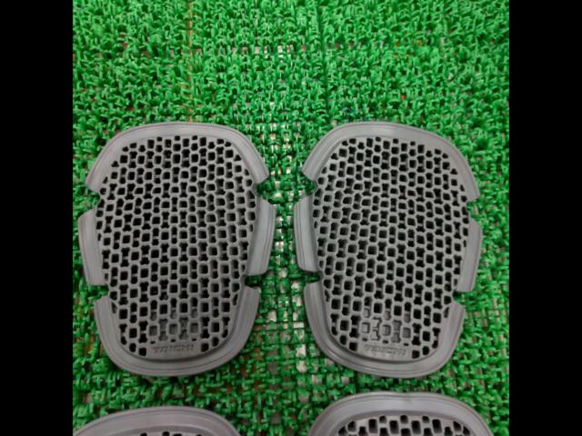 RSTaichiRS Taichi
Bike
Shoulder/elbow protectors