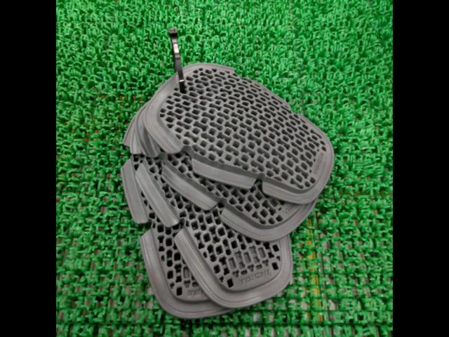 RSTaichiRS Taichi
Bike
Shoulder/elbow protectors