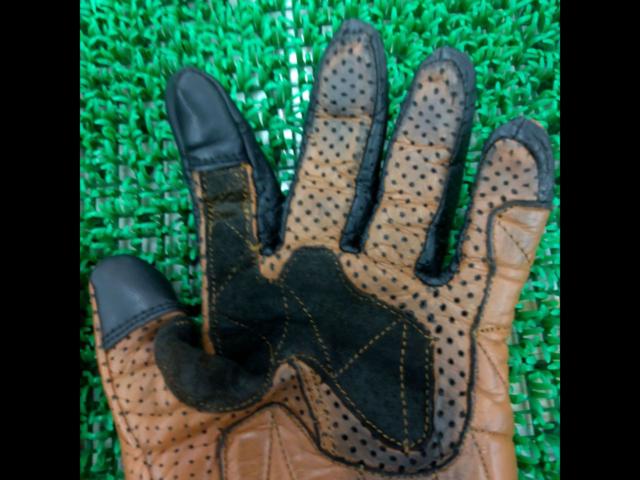 Discounted DAYTONA perforated mesh leather gloves
Size L