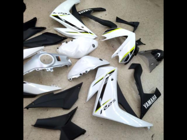 YAMAHA genuine exterior set
22-piece set
YZF-R25
2018??