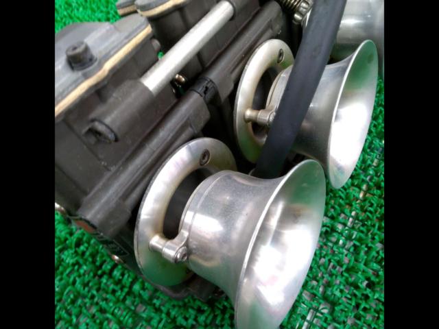 YOSHIMURATMR-MJN
36mm carburetor
77-84-77
Use at XJR1300