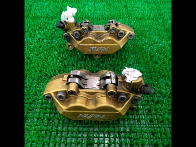 HONDA
CB1300SF (SC54)
Genuine front caliper left right set