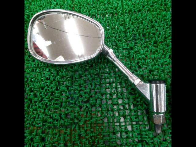 Chrome mirrors from an unknown manufacturer (with minor defects)
Right and left
General purpose 10mm positive screw