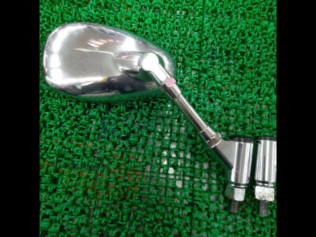 Chrome mirrors from an unknown manufacturer (with minor defects)
Right and left
General purpose 10mm positive screw