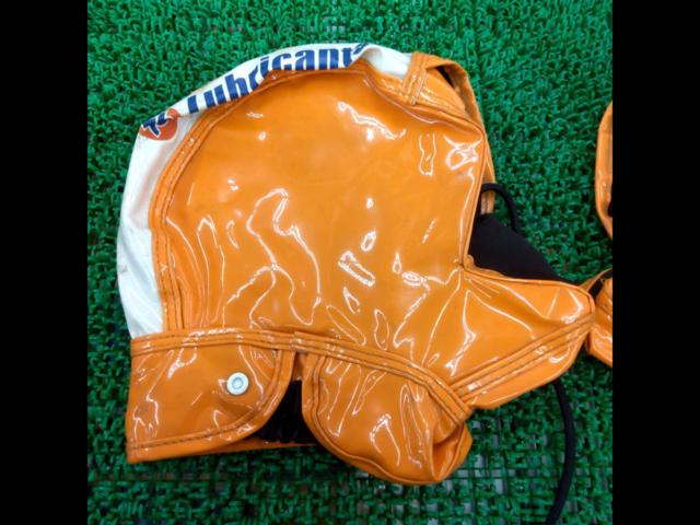 76 Steering Wheel Cover
Body only