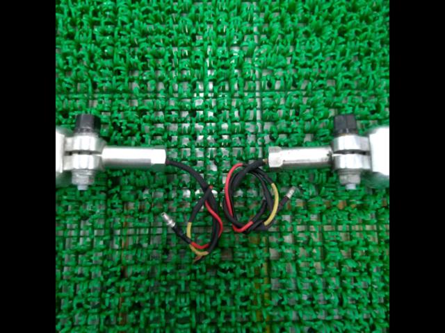 Set of 2 aluminum turn signals (manufacturer unknown)
General purpose