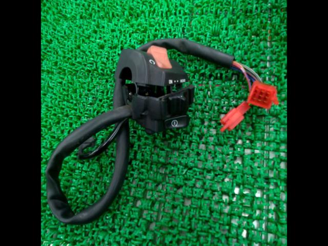 Genuine Honda Right-Side Switch Box
Model unknown