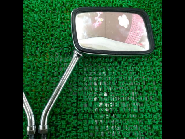 Genuine Honda mirror set (left and right)
General purpose 10mm positive screw