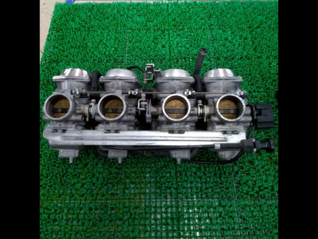 A slightly flawed genuine Honda carburetor
CB1300SF
SC40