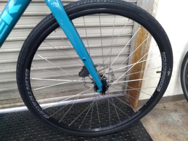 1大特価!!TREK FX2 700×35C 3×8S 前後ディスクブレーキ クロスバイク ブルー