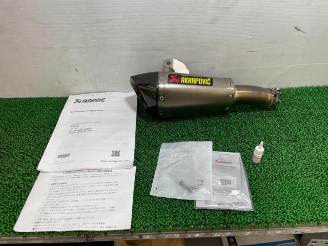 GSX-S1000/F/2015y-2019yAKRAPOVIC
Slip-on silencer