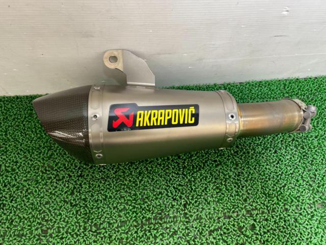 GSX-S1000/F/2015y-2019yAKRAPOVIC
Slip-on silencer