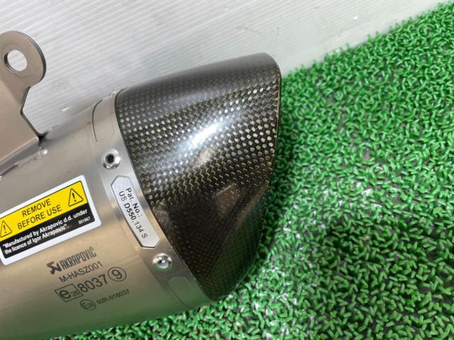 GSX-S1000/F/2015y-2019yAKRAPOVIC
Slip-on silencer