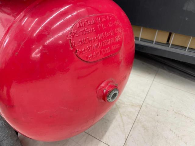 ANEST
IWATA
Air compressor
HAWK24