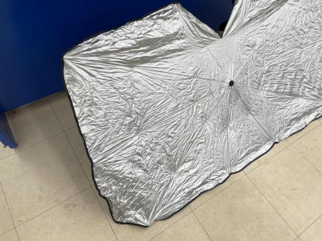 Unknown Manufacturer
Umbrella-style sunshade