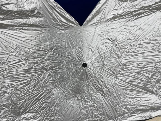 Unknown Manufacturer
Umbrella-style sunshade