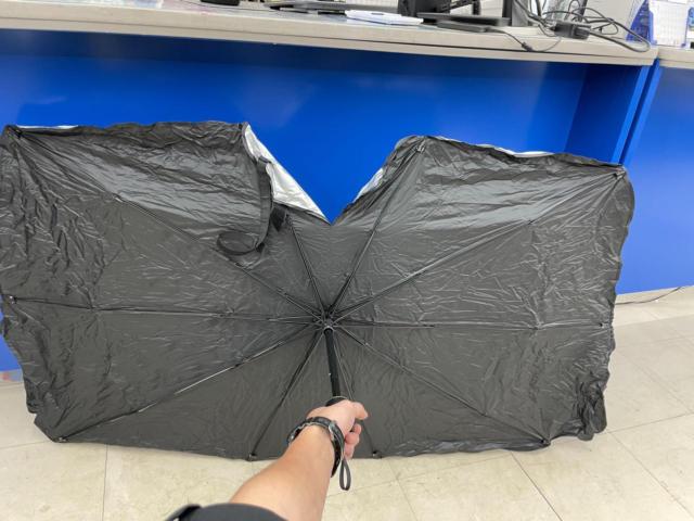 Unknown Manufacturer
Umbrella-style sunshade